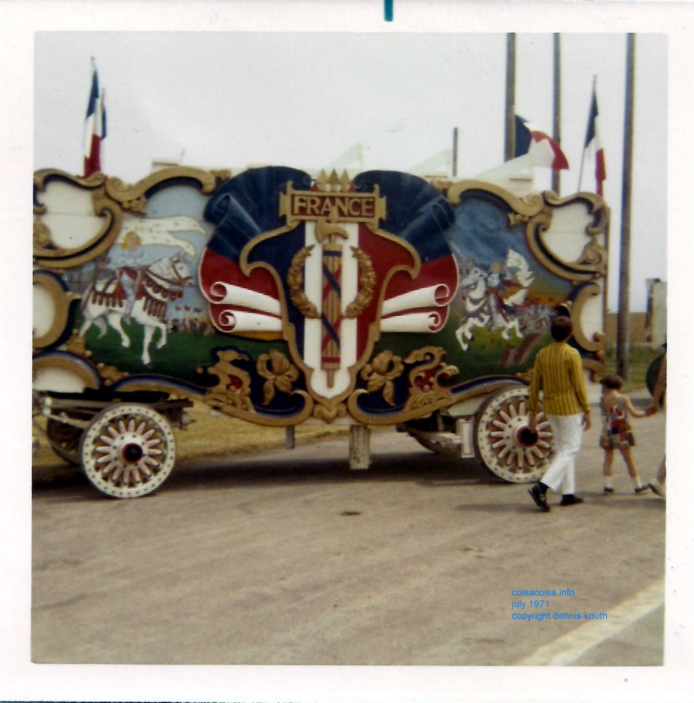 Old Milwaukee Circus Day circus wagon labeled France