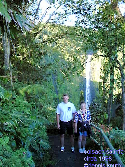 Justin and Sherri at at Akakaka Falls