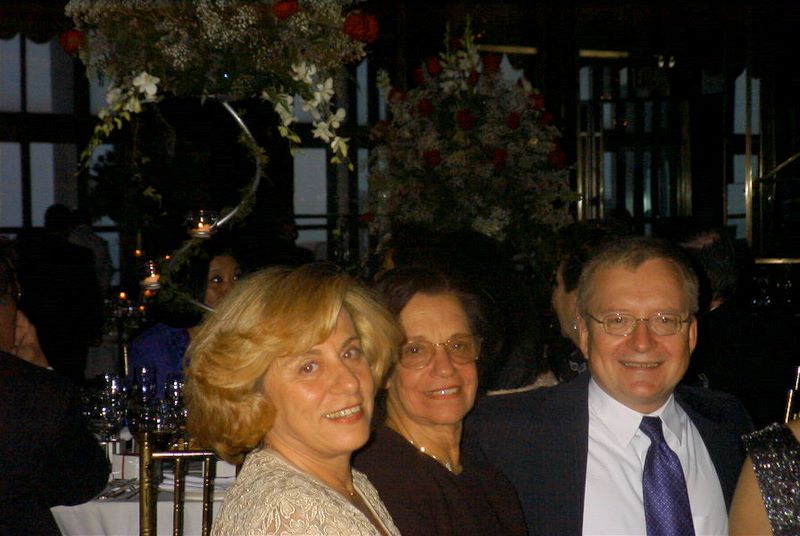 Dennis Knuth Vicentina and Donna Salua