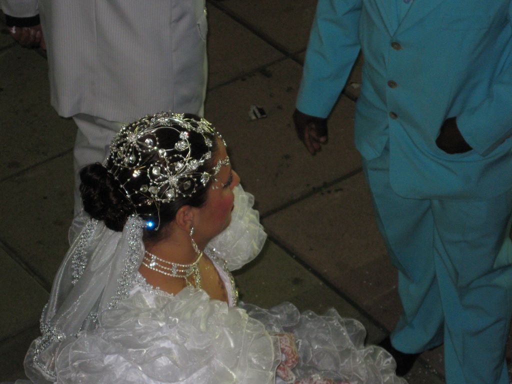 The dancer bride crown of Jewels in Brazil