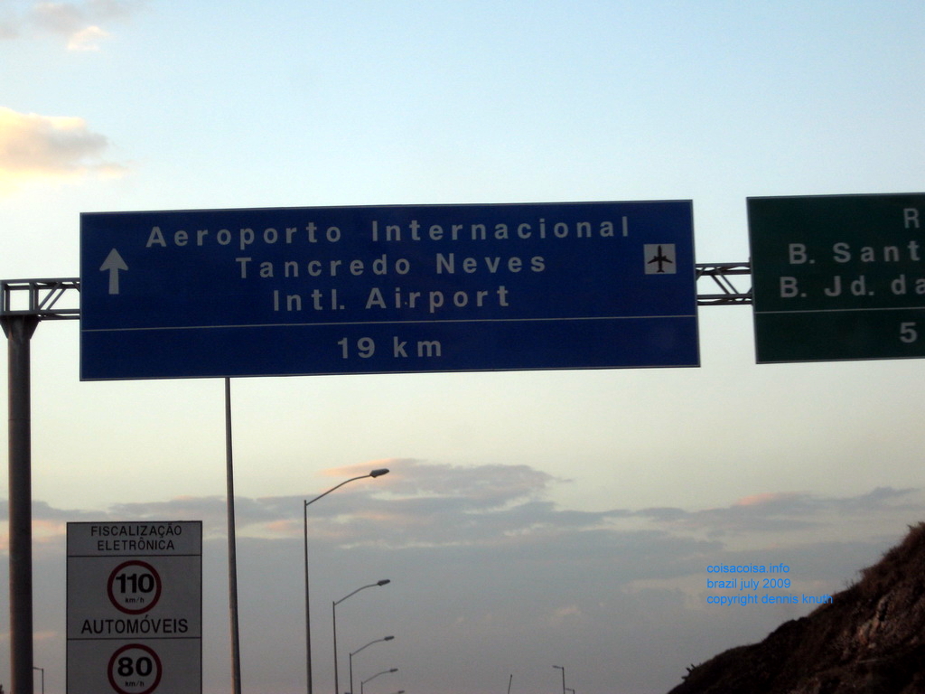 Sign to Aeroporto Internacional, Tancredo Neves International Airport