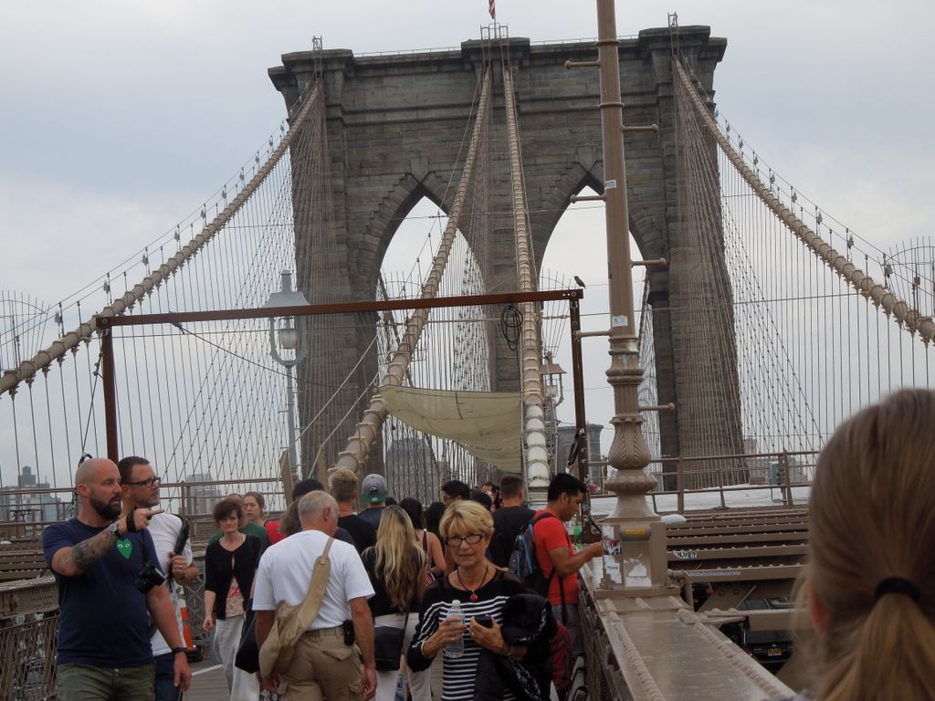 Walking Crowds on the Brooklyn Bridges
