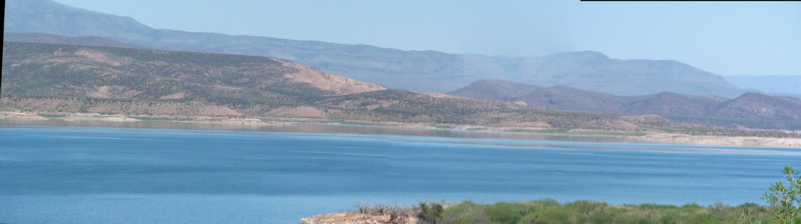 Long view of Roosevelt Lake in Arizona
