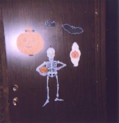 Emogenes Halloween crafts and decorations