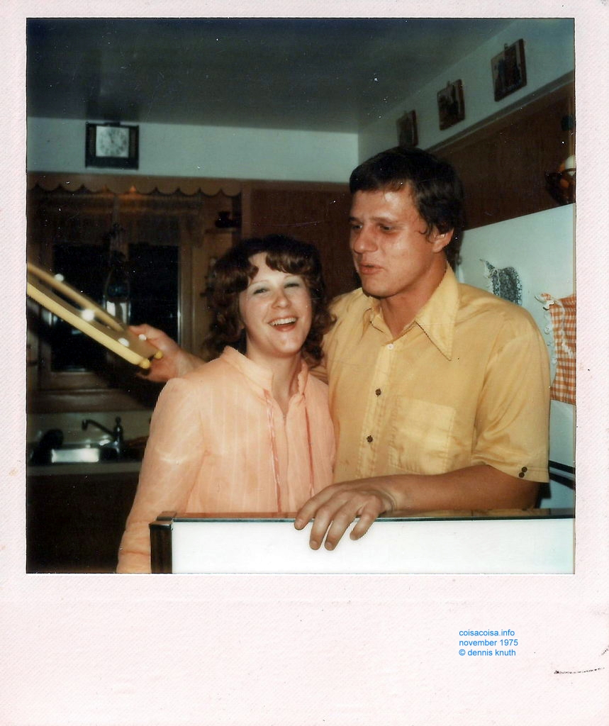 Close the refrigerator door Tom