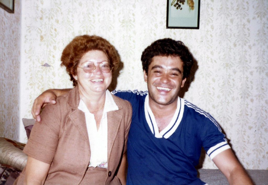 helton_and_friend_02.jpg (large)