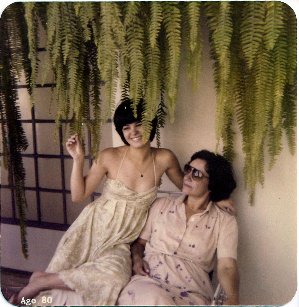 1980_08_00_helenice_vicentina.jpg (large)