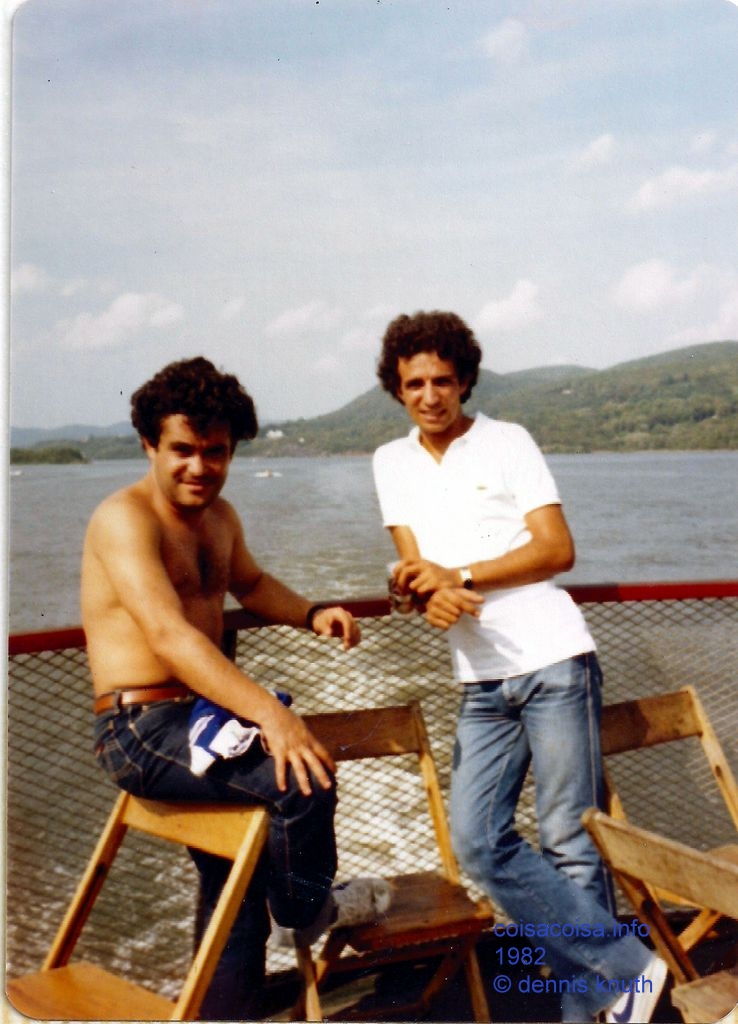 Yeda Photographs Ronaldo and Helton on the Circle Line