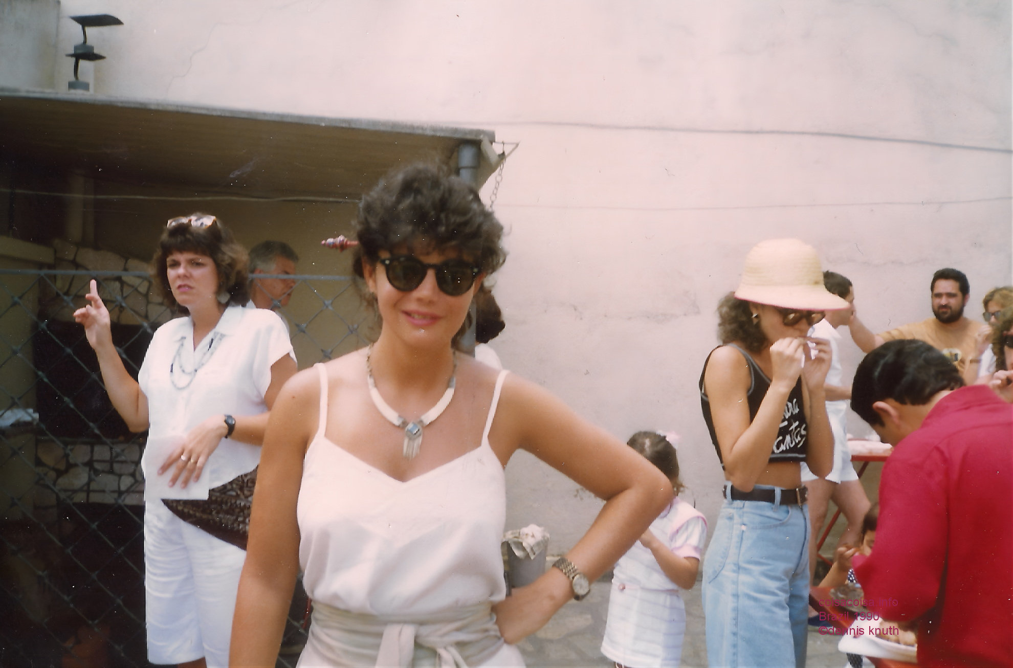 1990_valeria_ricardos_sister_2.jpg (large)