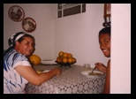 1990_01_belo_alex_and_the_help_01_2.jpg