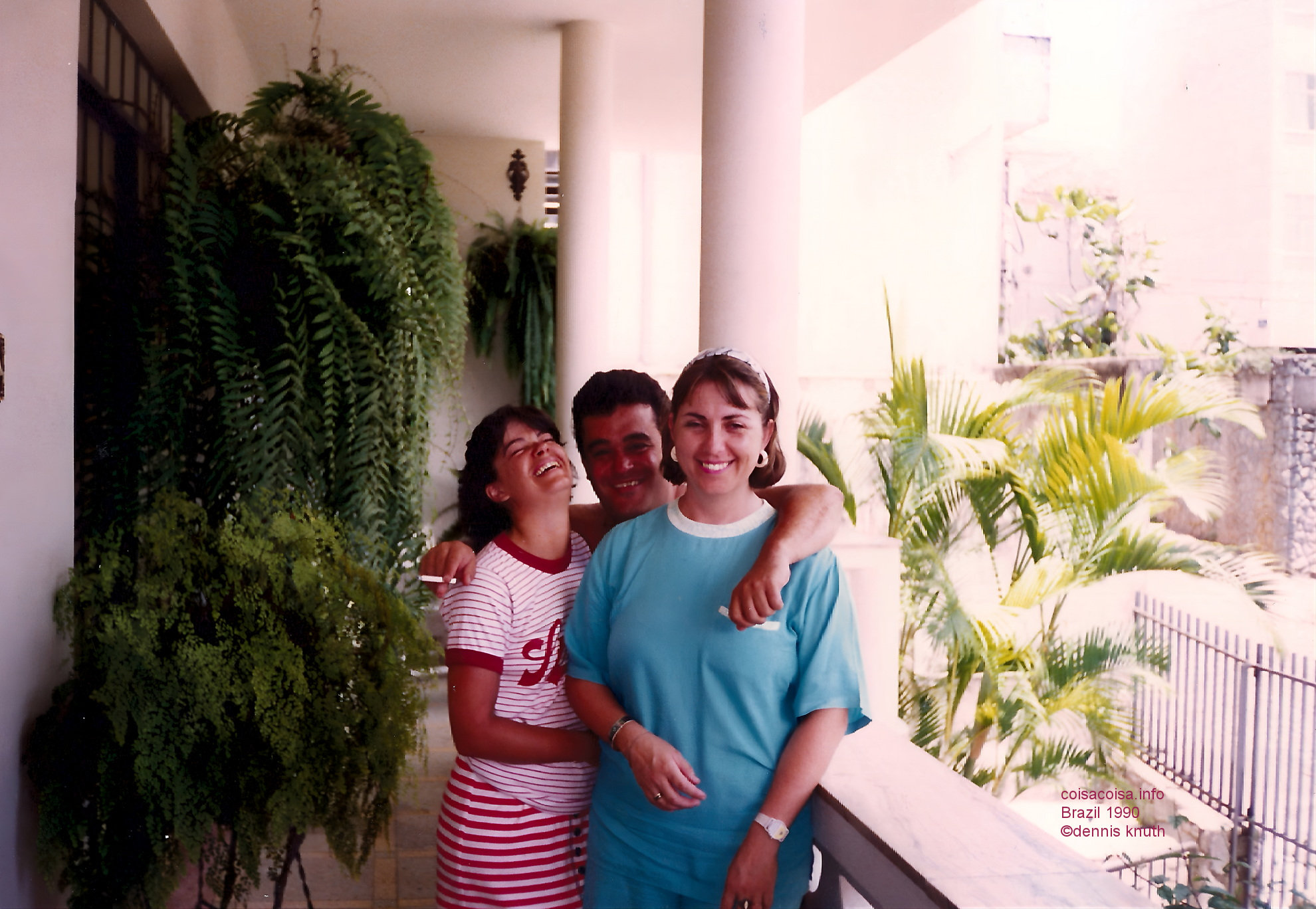 1990_01_belo_porch_helton_helenice_anna_01_2.jpg (large)