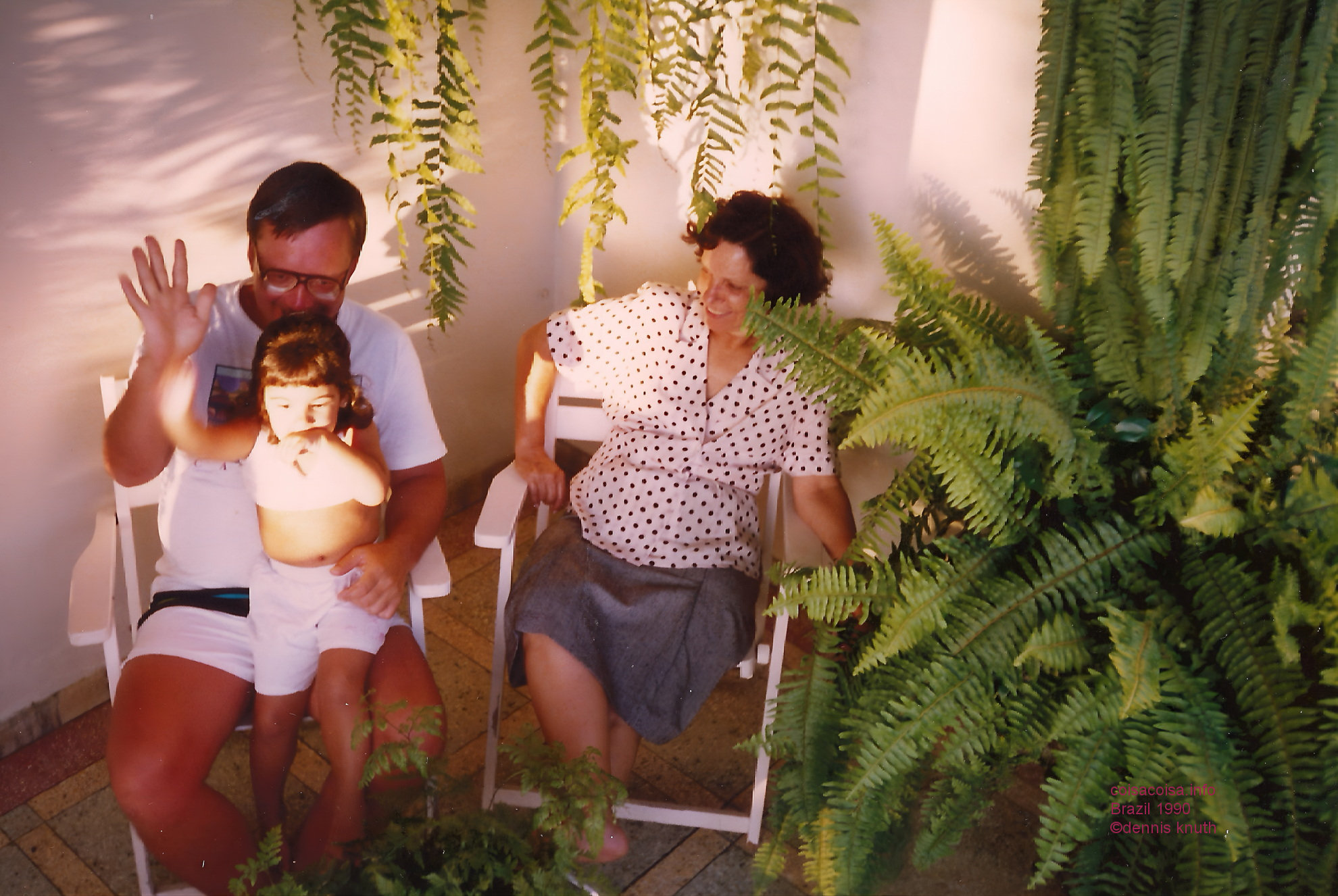 1990_01_belo_porch_vicentina_dennis_viv_01_2.jpg (large)