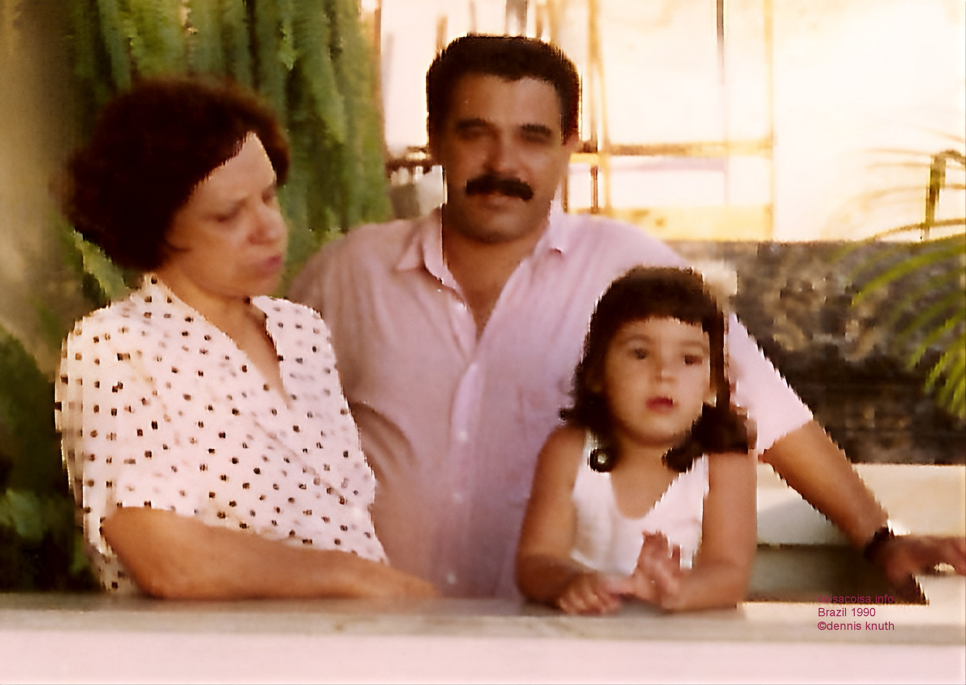 1990_01_belo_porch_vicentina_helvio_blowup_2.jpg (large)