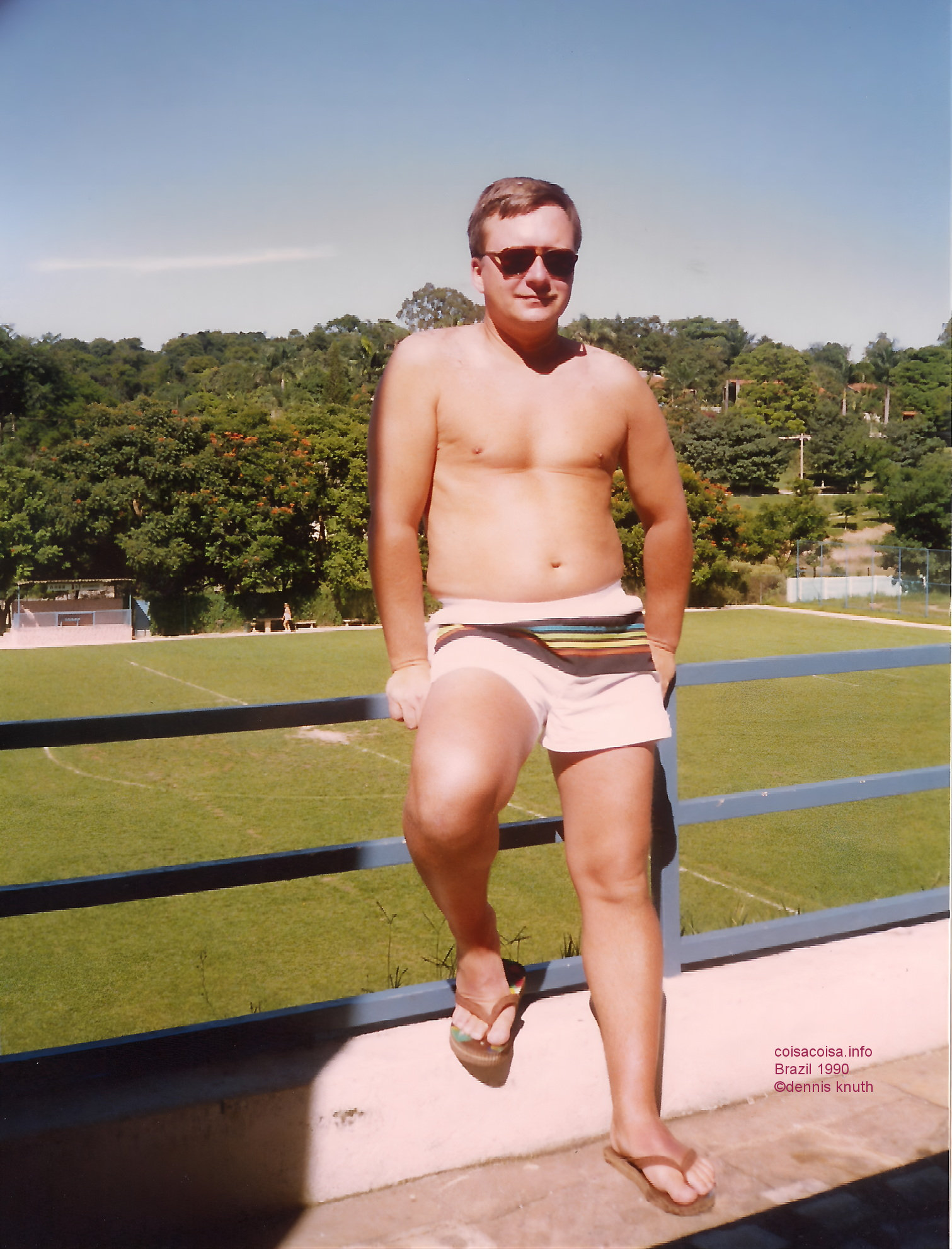 1990_01_belo_social_club_dennis_02_2.jpg (large)