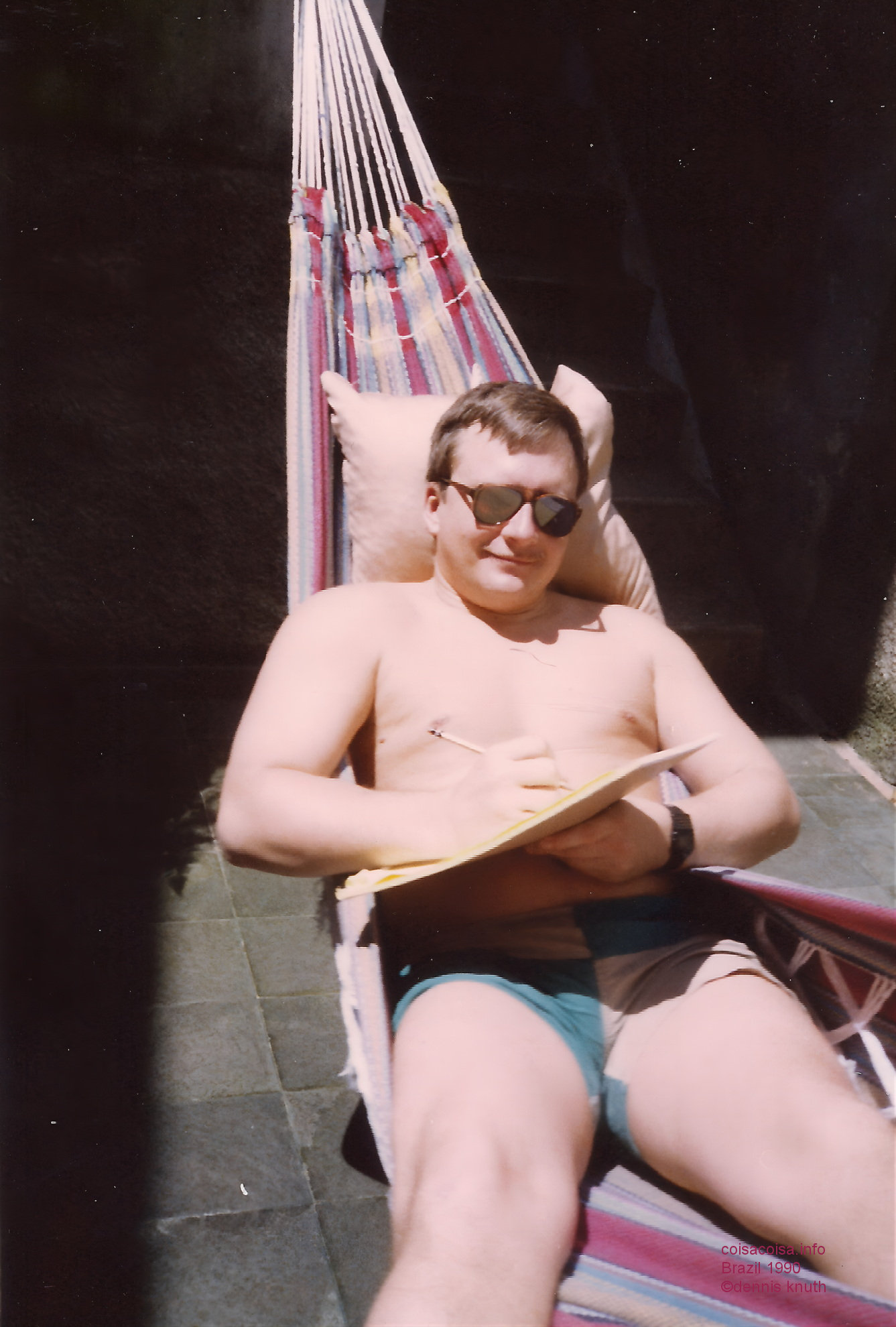 1990_01_belo_dennis_in_winter_garden_02_2.jpg (large)