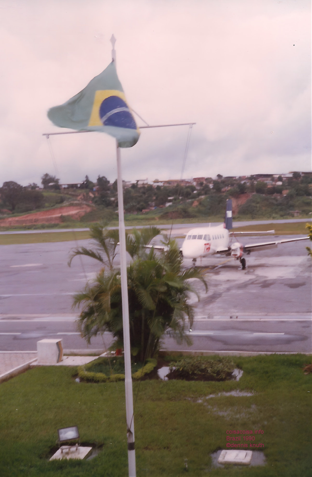 1990_01_guarapari_airport_from_belo_horizonte_01a.jpg (large)