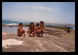 1990_01_guarapari_beach_kids_01.jpg