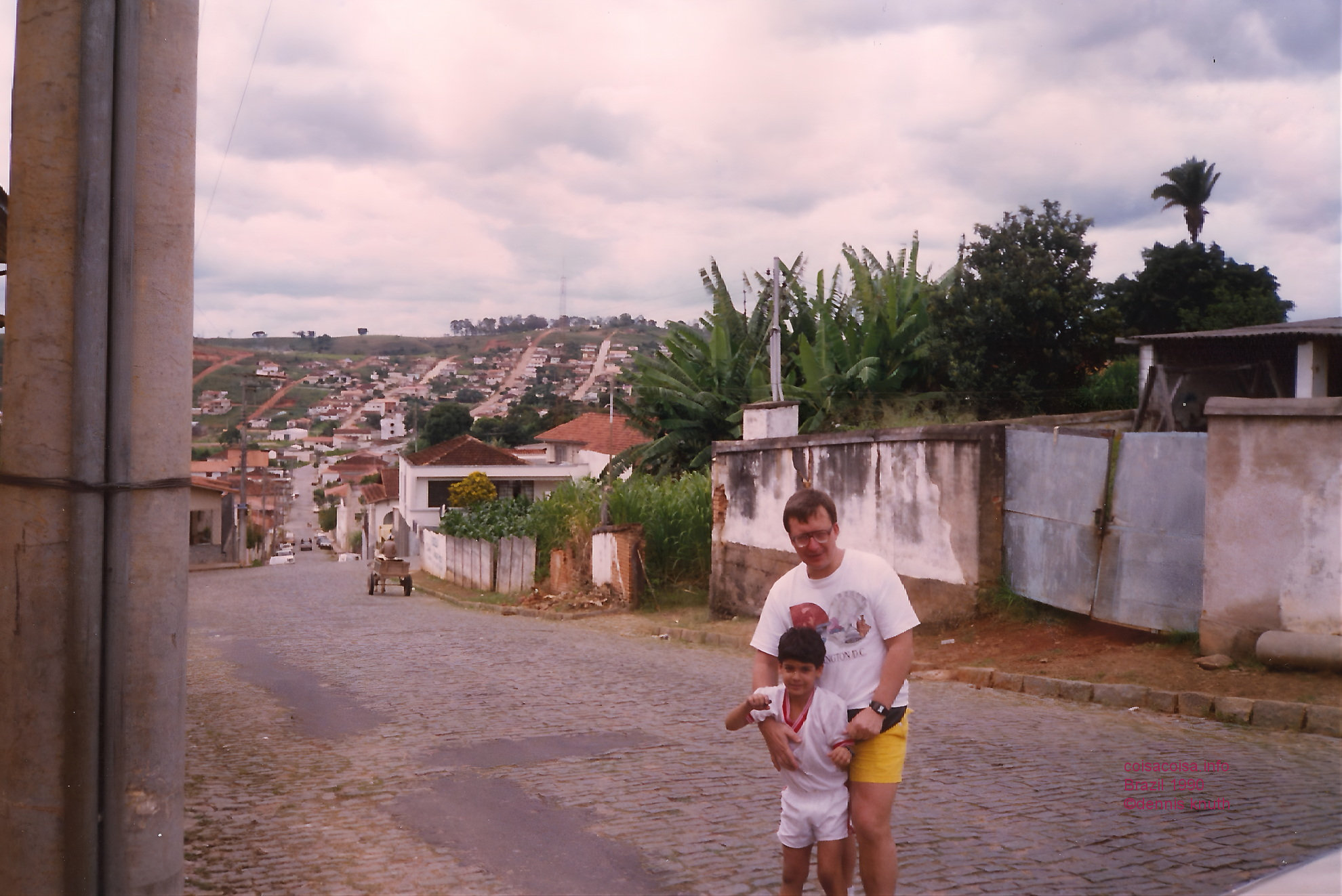 1990_01_oliviera_dennis_dudu_street_scene_01_2.jpg (large)