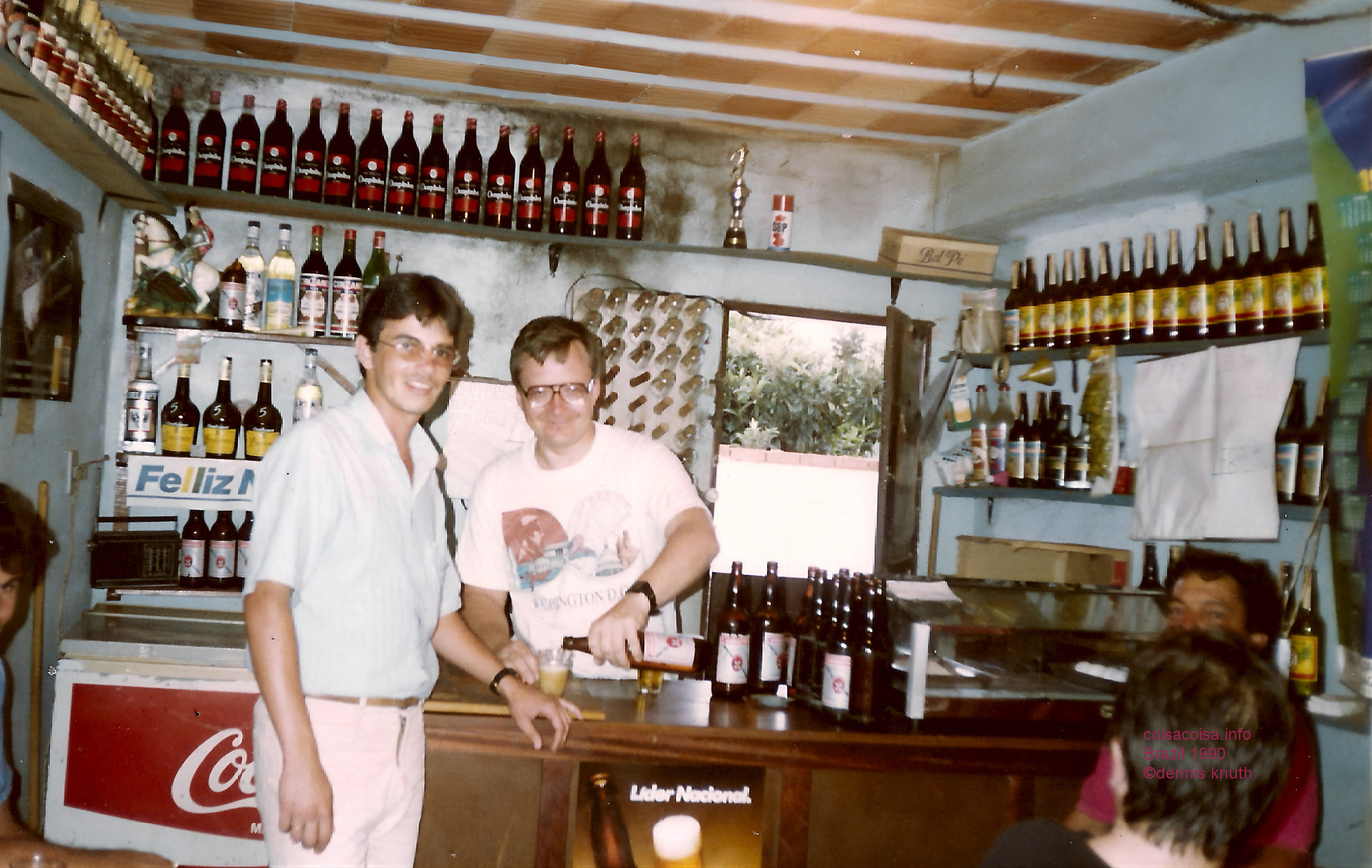 1990_01_oliviera_dennis_serving_at_garage_01_2.jpg (large)