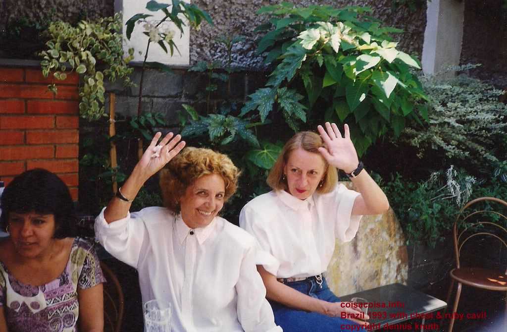 Heloisa with Gabriella and Maria Lena waving to the camera
