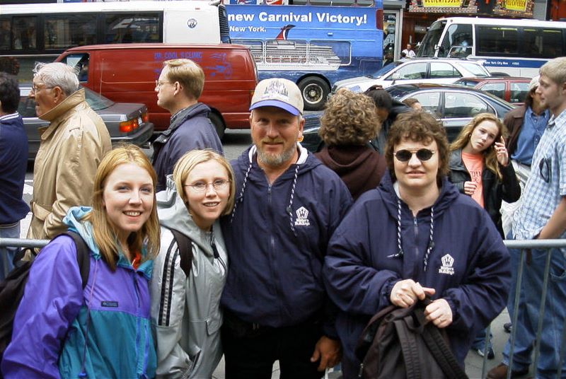 2001_05_26_timessq_10.jpg (large)