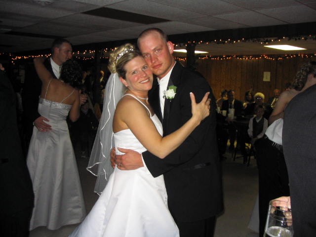 Newly weds dance in love