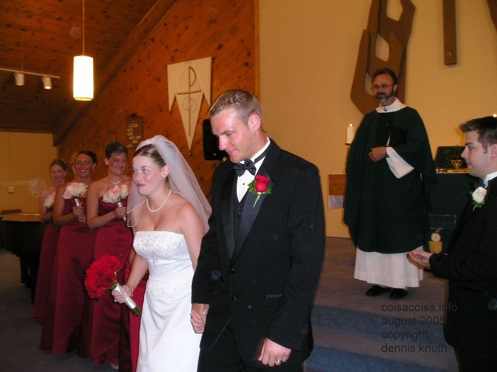 Newly weds Justin and Julia Exit the Chruch