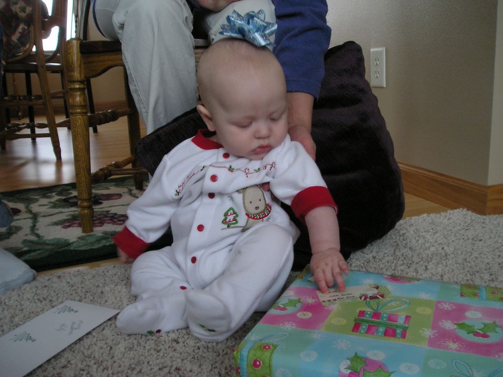 2005_12_24_xmas_jareds_1st_14.jpg (large)