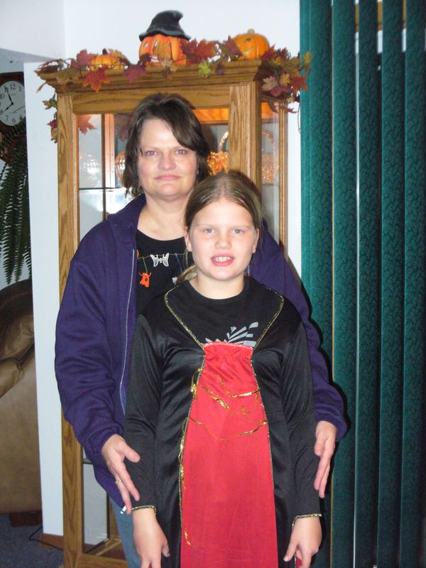 Sherri and Kelsey 2008 Halloween