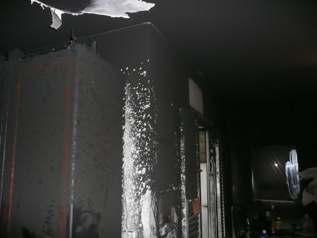 Ceiling with bookcase and dining area corner