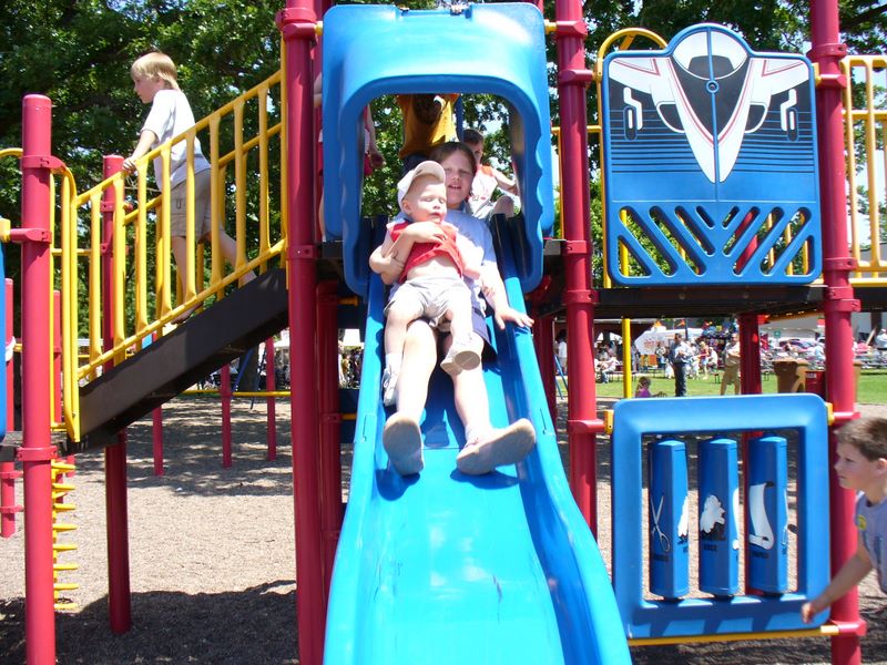 2007_06_09_kelsy_and_jared_durand_days_030.jpg (large)