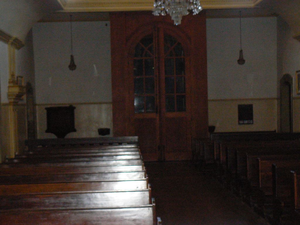 Murky photo of a Oliviera Church entrance door