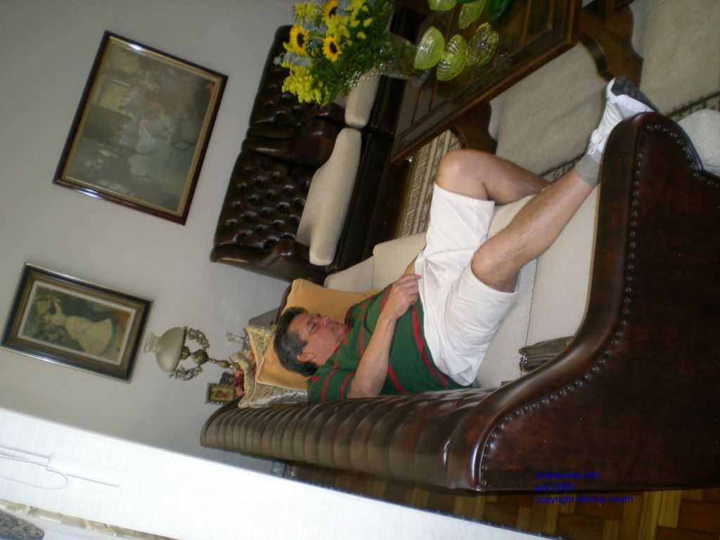 Helder takes a nap