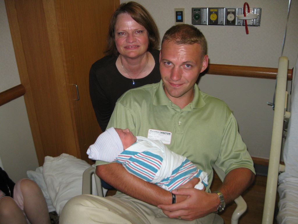 2010_07_28_coliin_moore_birth_bday_31.jpg (large)