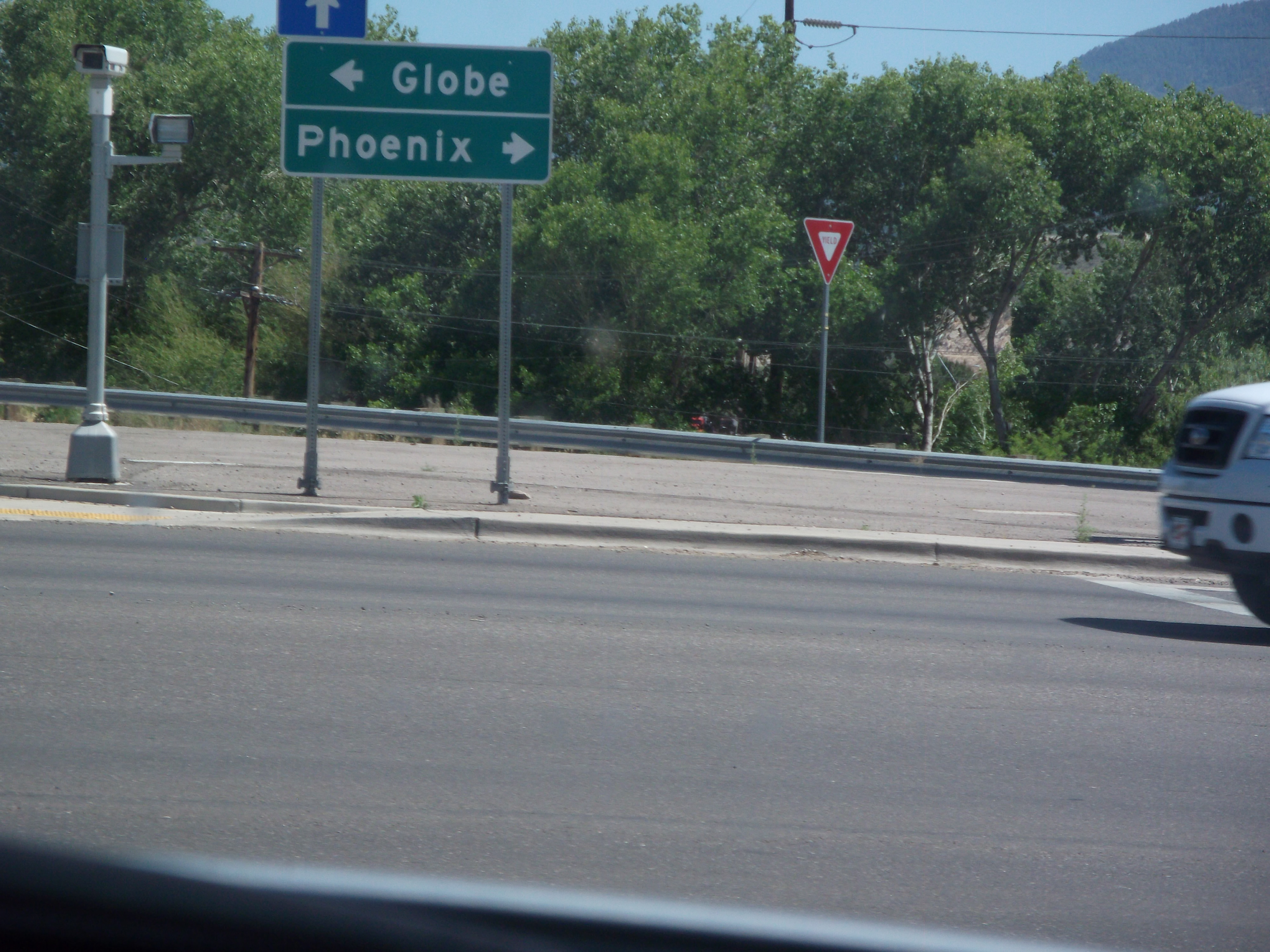 Miami highway sign pointing towards home