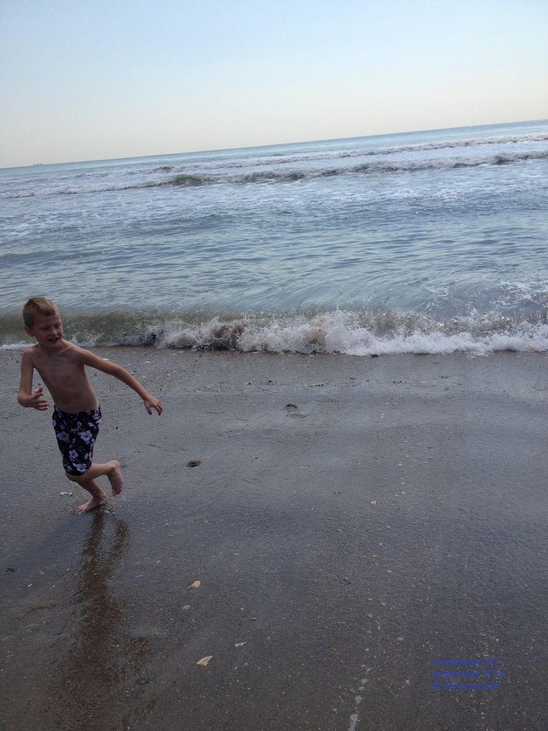 2014_09_18_beach_k_iphone_0039.jpg (large)