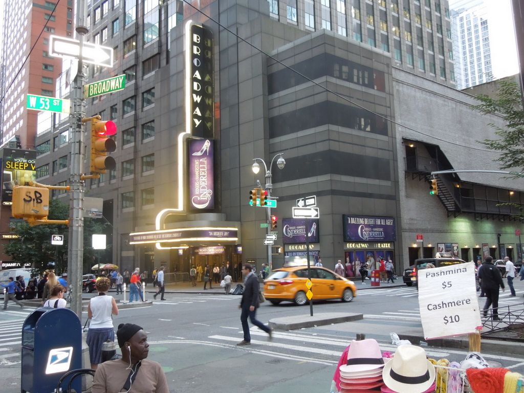 2014_09_18_broadway_nyc_053.jpg (large)