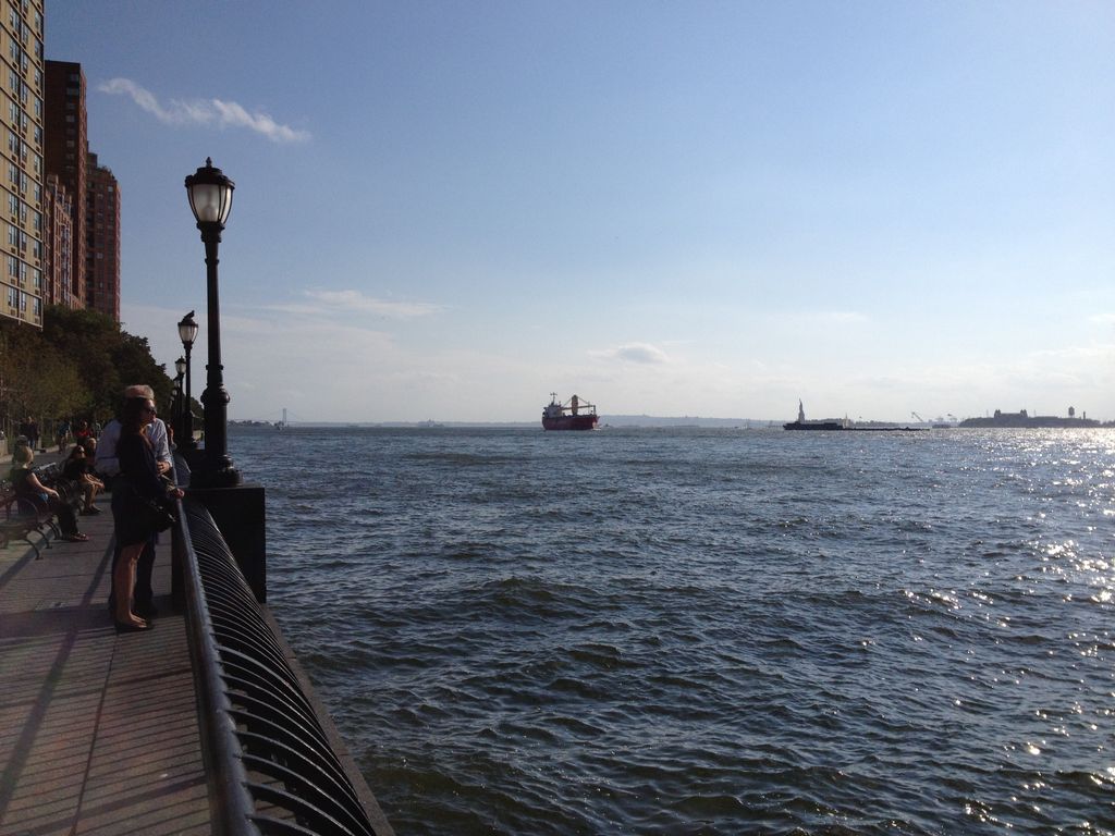 2014_09_20_s_iphone_trade_029.jpg (large)