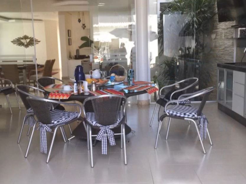 Oliveira Slide Show Heltons Home town